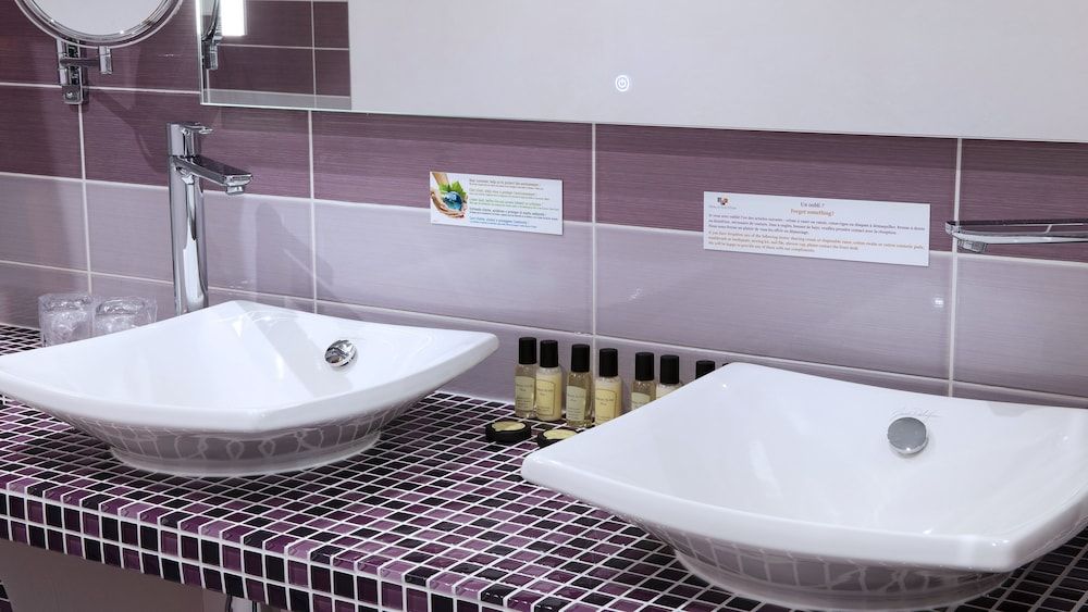 Hôtel du Plat d'Etain Quadruple Room 6