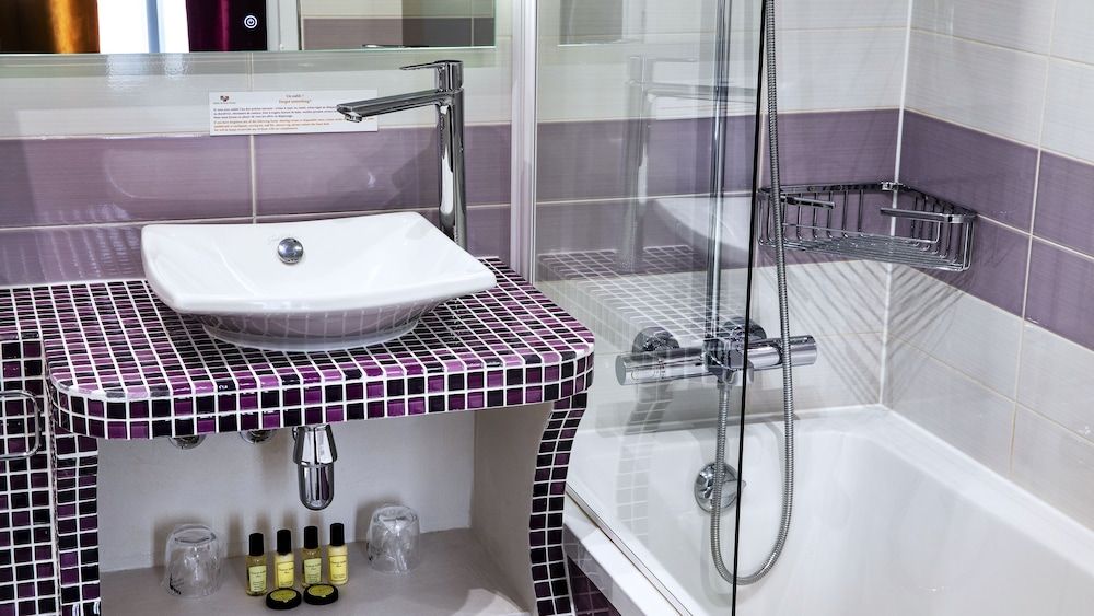 Hôtel du Plat d'Etain Double Room 11