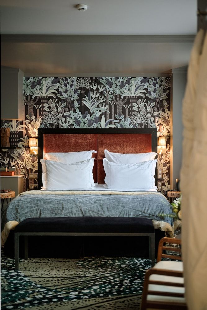 The One Alma Paris Deluxe Room, City View (Deluxe Paris)