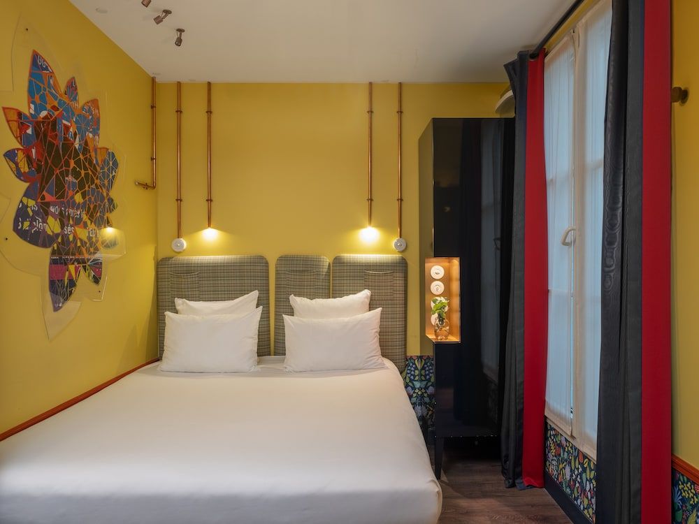 undefined Hôtel Exquis