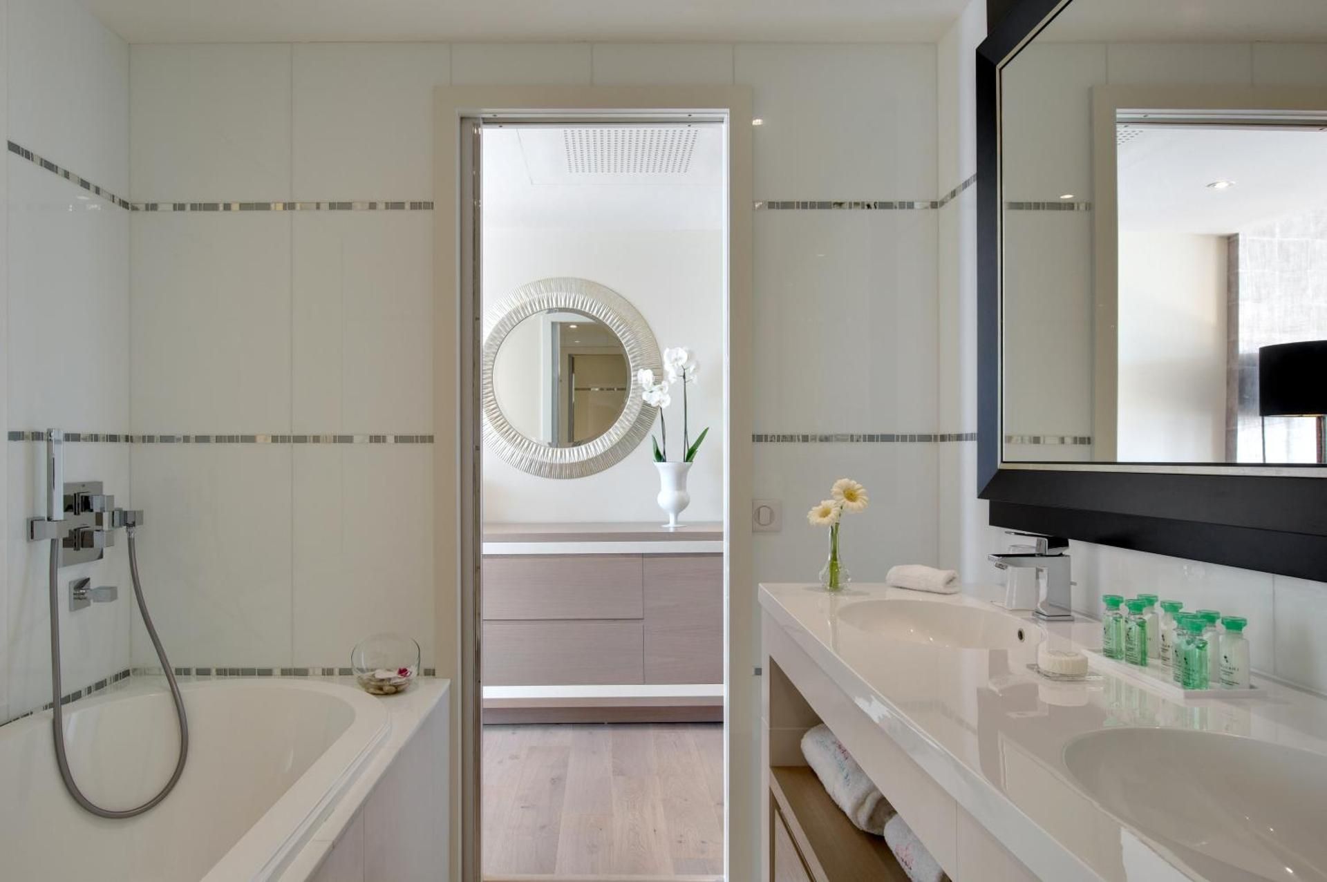 Junior Suite with Terrace - Free Spa Access