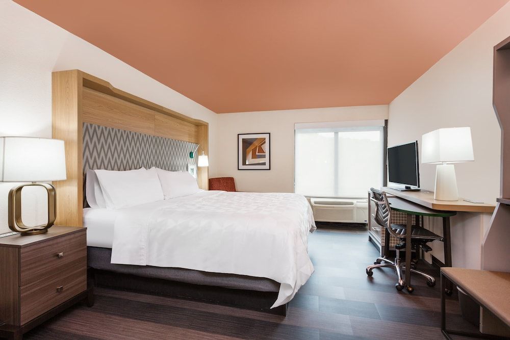 Standard Room, 1 King Bed