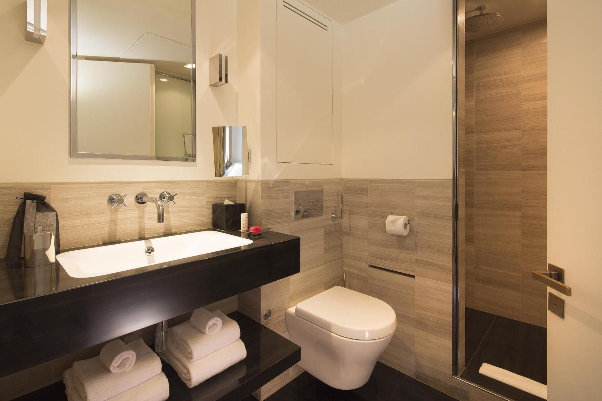 undefined Hotel Marignan Champs - Elysées 8