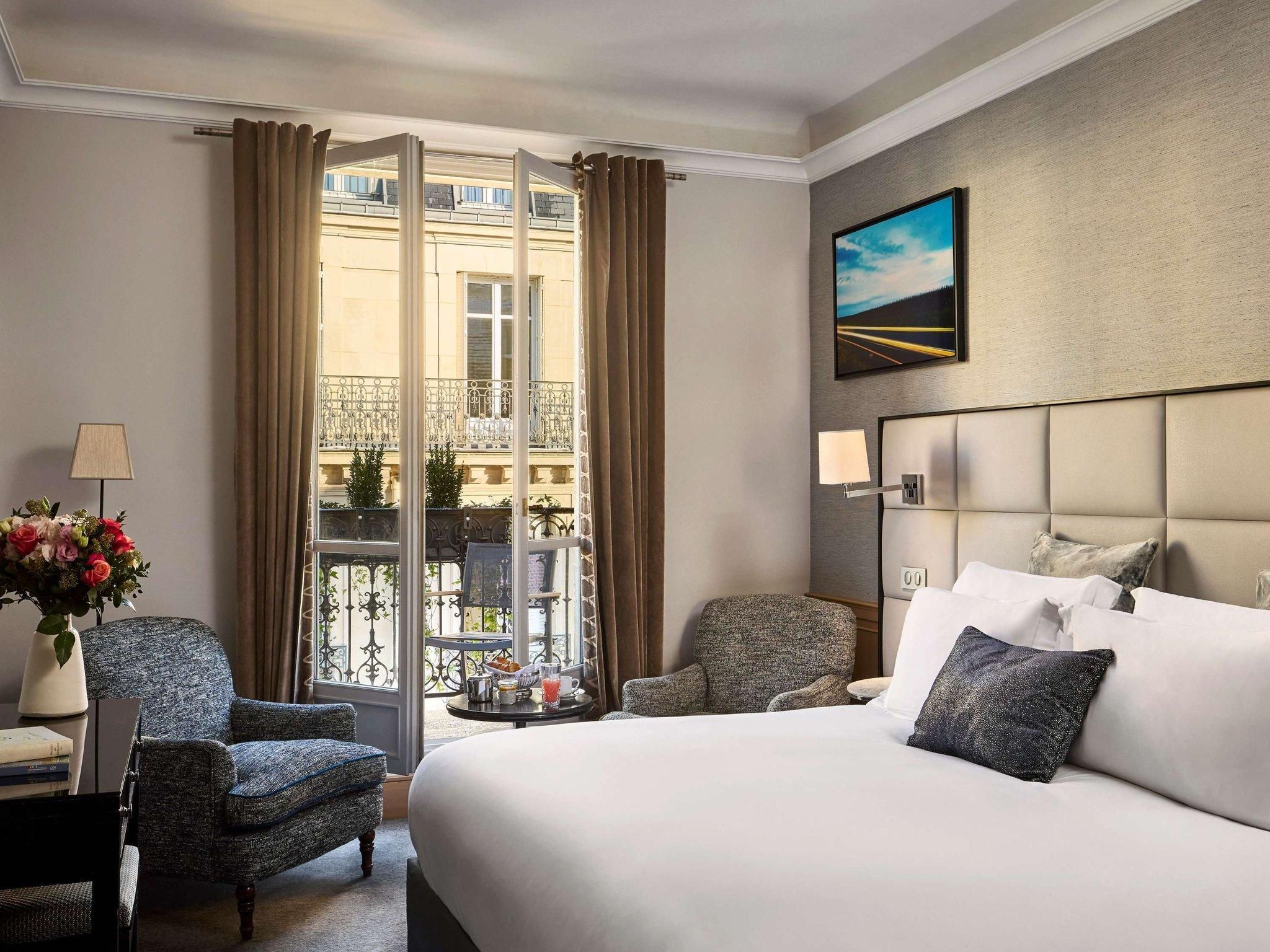Luxury Room with King Bed and Balcony