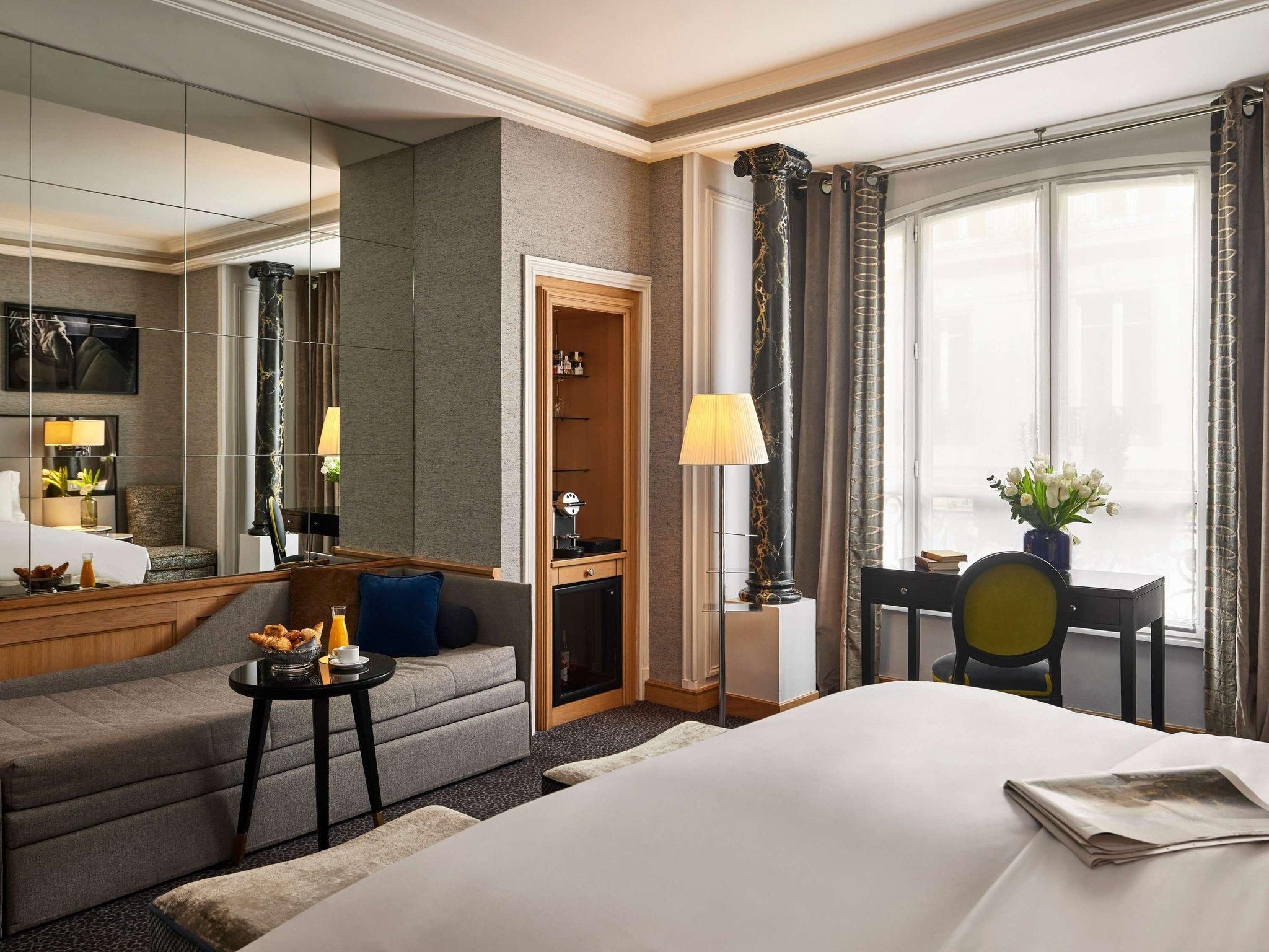 Junior Suite with 1 King Bed