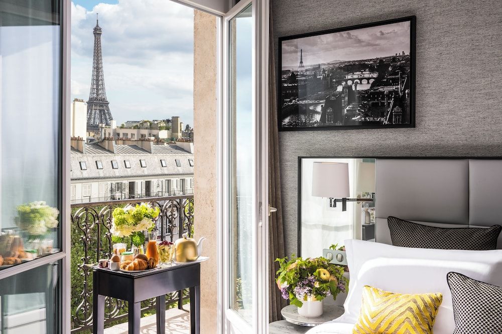 Luxury Junior Suite, 1 King Bed, Balcony (Eiffel Tower View)