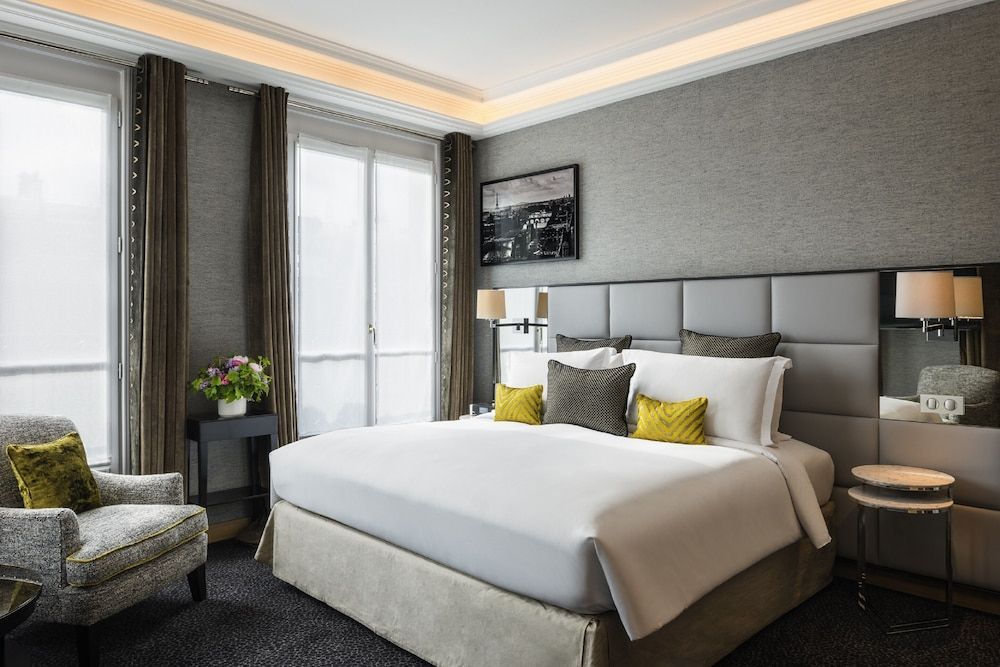 Luxury Junior Suite, 1 King Bed, Balcony (Eiffel Tower View)