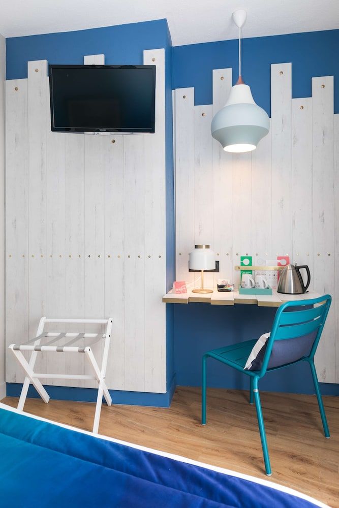 undefined The Deck Hotel by HappyCulture 10