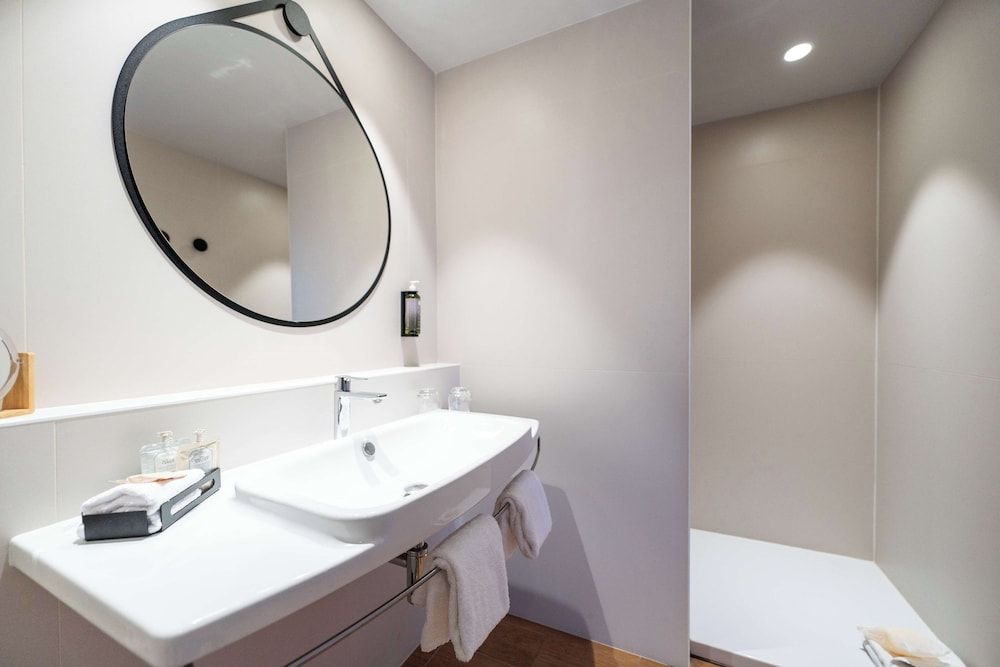 Best Western Premier Le Masq Hôtel La Rochelle Suite, 1 King Bed, Non Smoking, Terrace (Separate Living Room;with Sofabed) 6