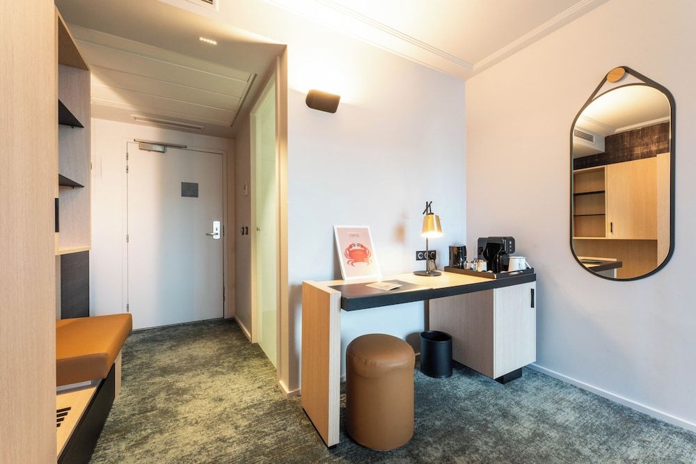 Best Western Premier Le Masq Hôtel La Rochelle Executive Room, 1 Queen Bed (Larger Room) 11