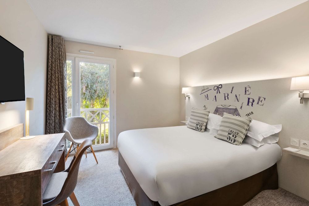 Best Western Plus Hotel Hyeres Cote D'azur, Hyeres Classic Room, 1 Queen Bed, Non Smoking 2