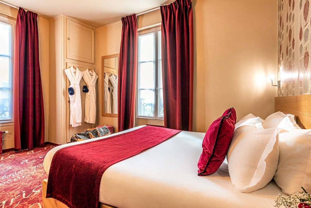 undefined Hotel Romance Malesherbes by Patrick Hayat 4