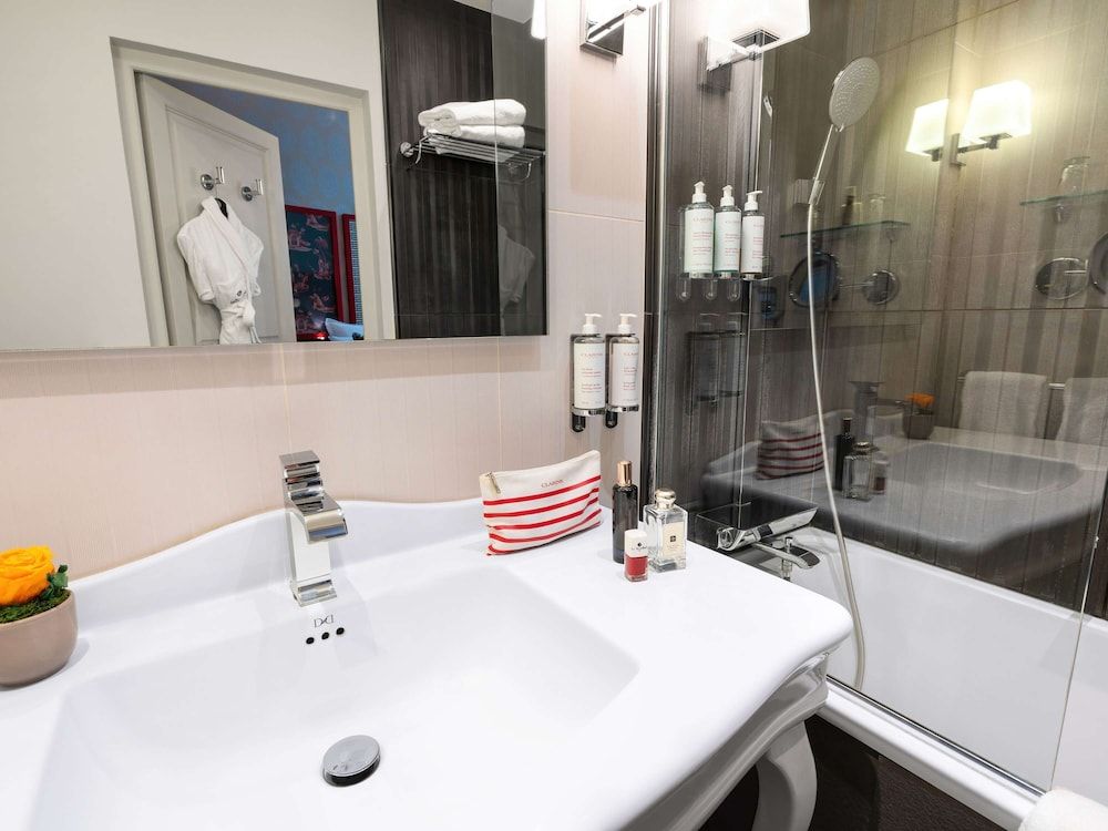 Le Stendhal Place Vendôme Hotel Paris - MGallery Collection Classic Room, 1 Queen Bed 4