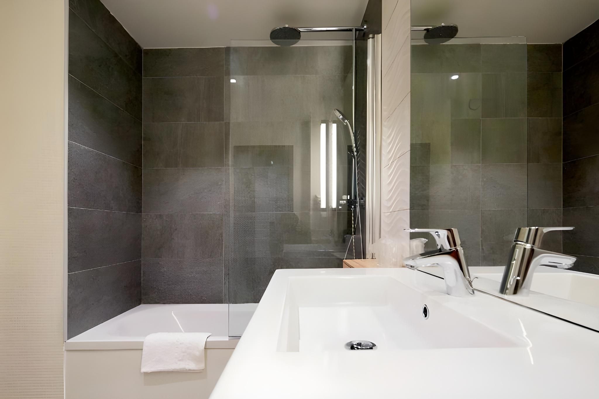 Campanile Orleans Centre - Gare Standard Single Room 3