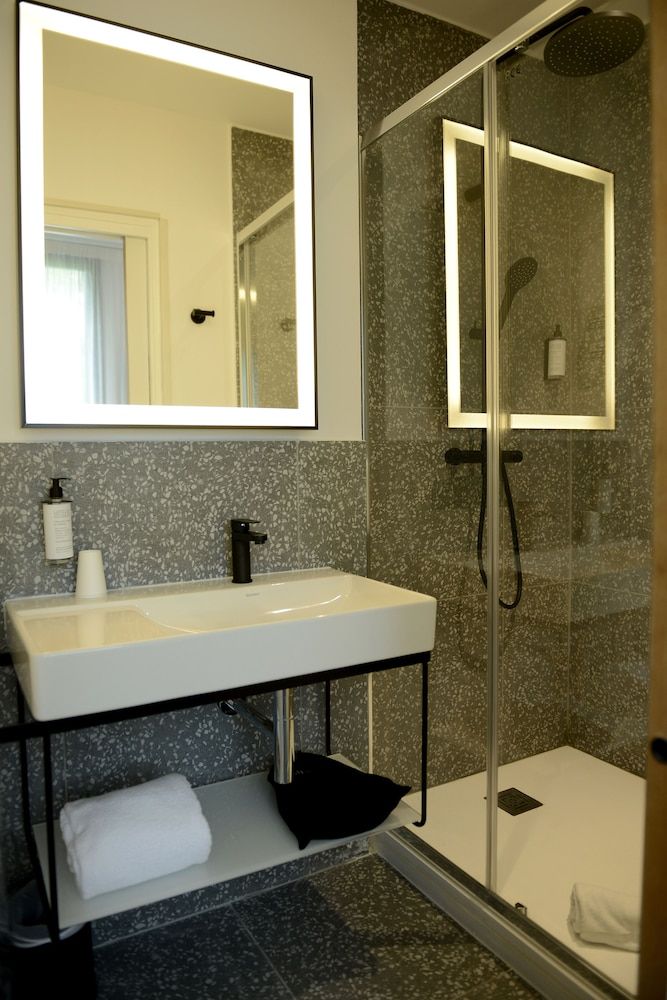 Villa Berlioz Superior Double Room, Non Smoking 8