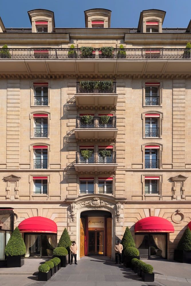 undefined Hôtel Fouquet's Paris 2