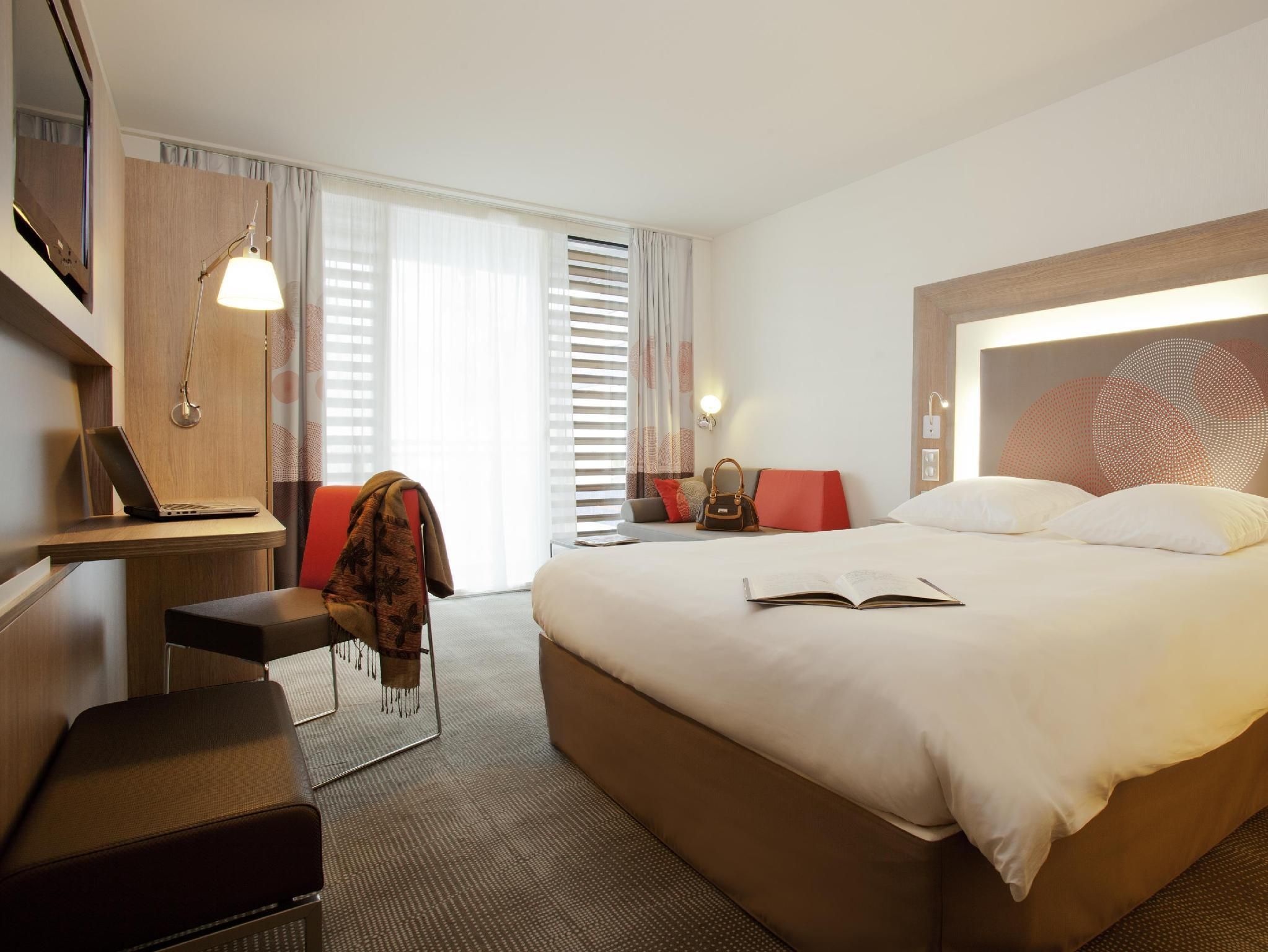 undefined Novotel Paris 17 5