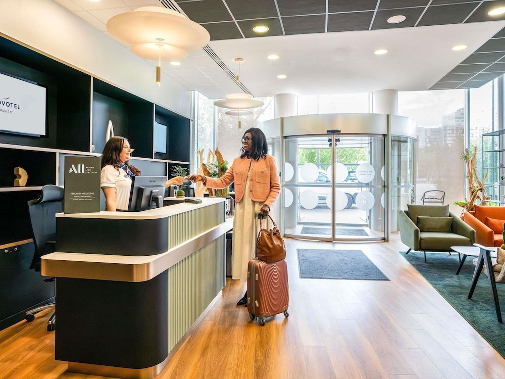 undefined Novotel Paris 17