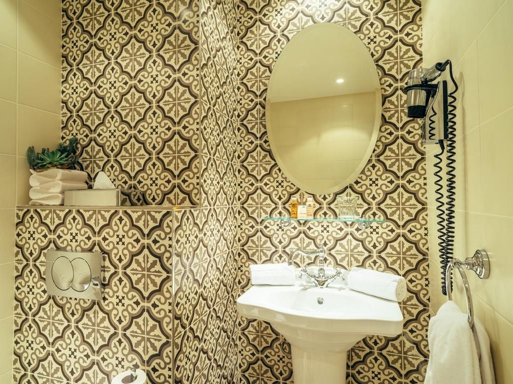 Classic Double or Twin Room