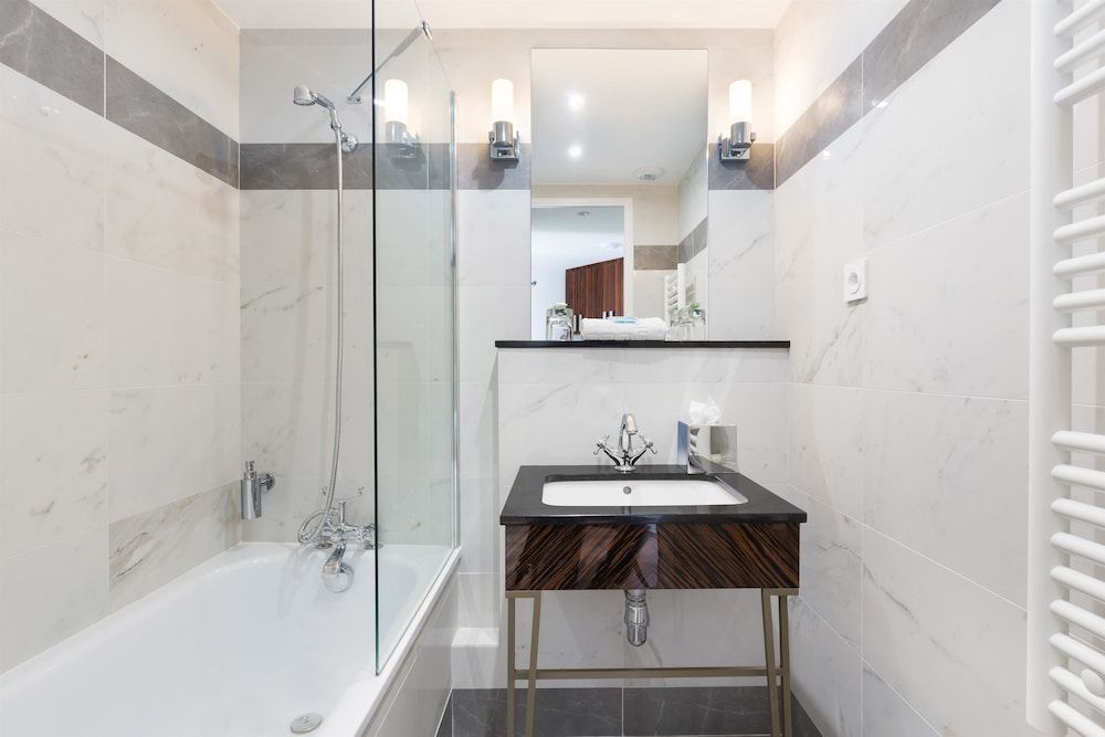 undefined The Jay Hotel by HappyCulture 9