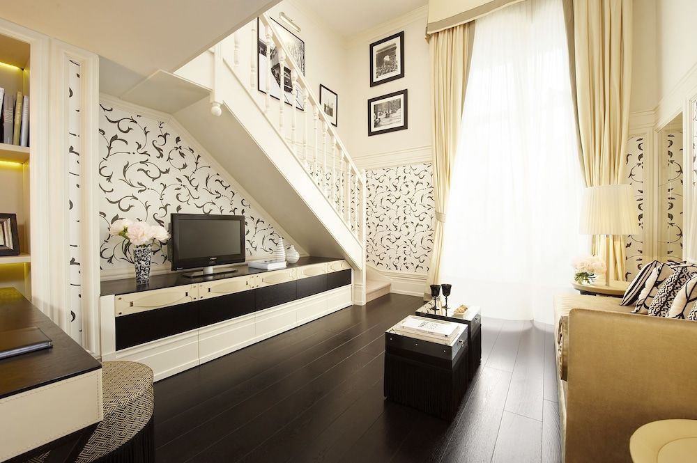 undefined Castille Paris - Starhotels Collezione 7