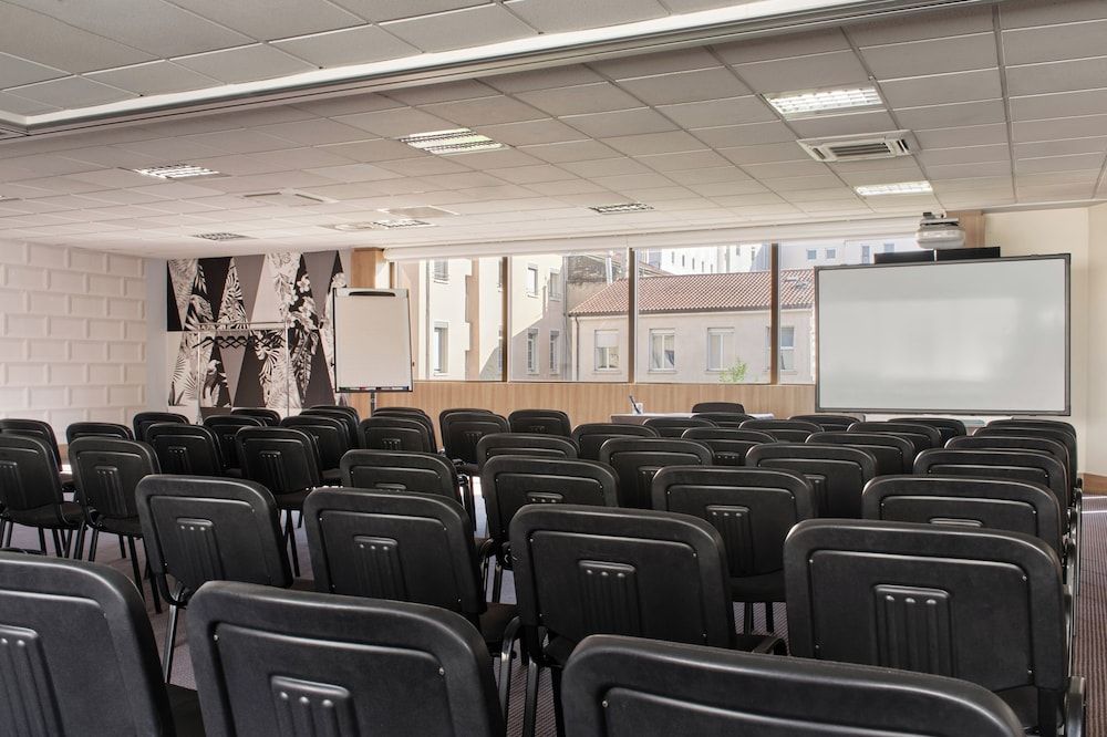 undefined Chromatics Hotel & Restaurant The Hill Club by happyculture 6