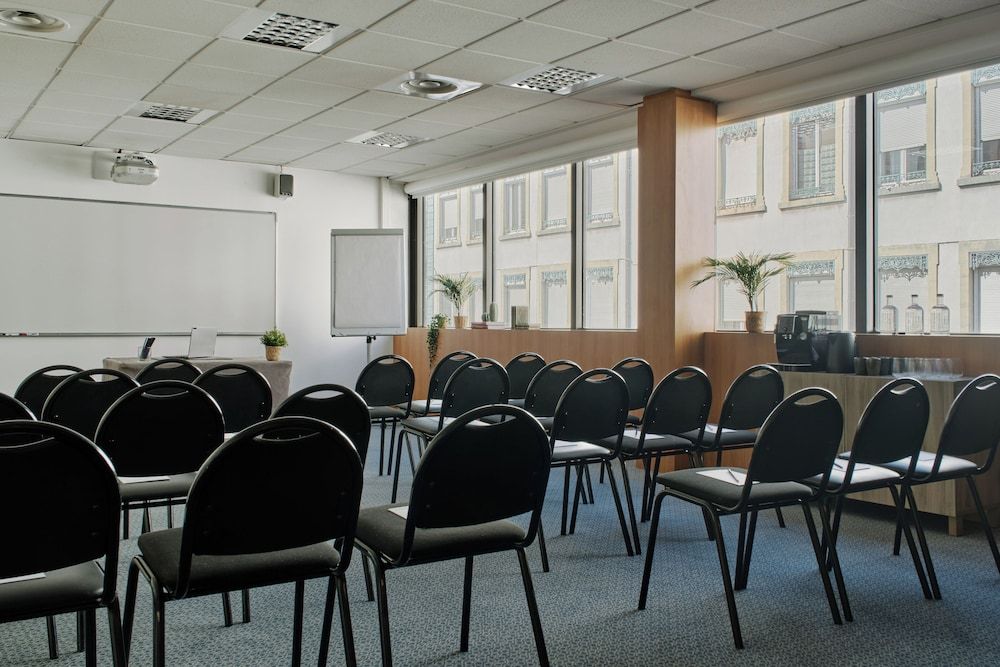 undefined Chromatics Hotel & Restaurant The Hill Club by happyculture 8