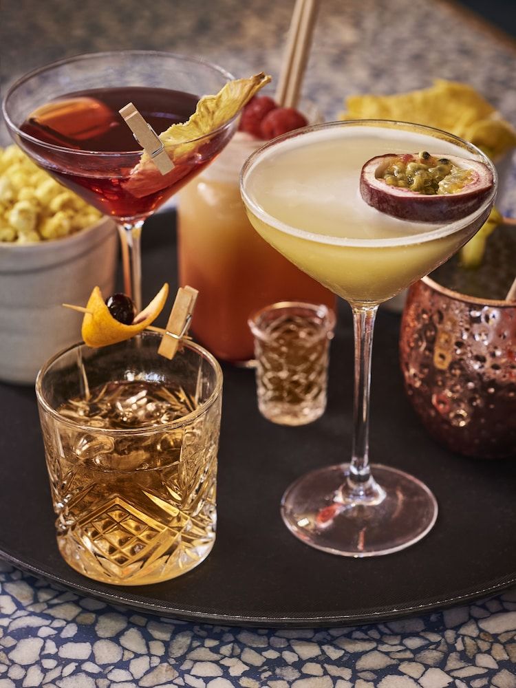 undefined Chromatics Hotel & Restaurant The Hill Club by happyculture 4