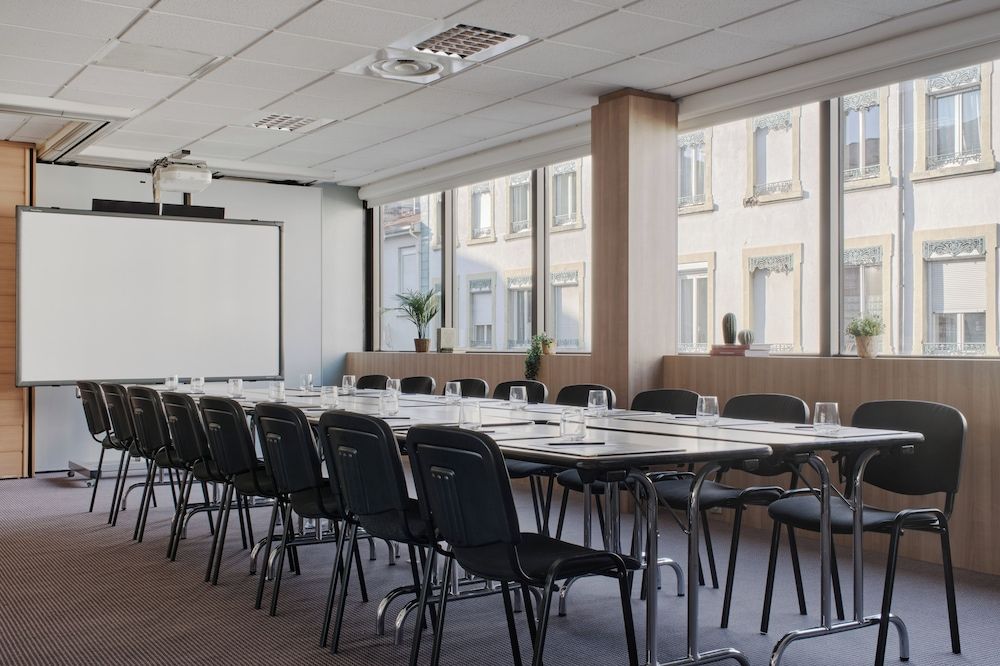 undefined Chromatics Hotel & Restaurant The Hill Club by happyculture 7