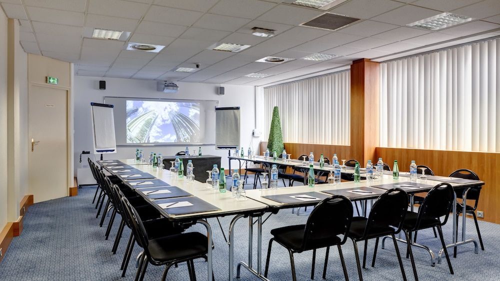 undefined Chromatics Hotel & Restaurant The Hill Club by happyculture 10