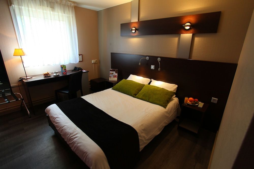 Executive Triple Room (3 Single beds)
