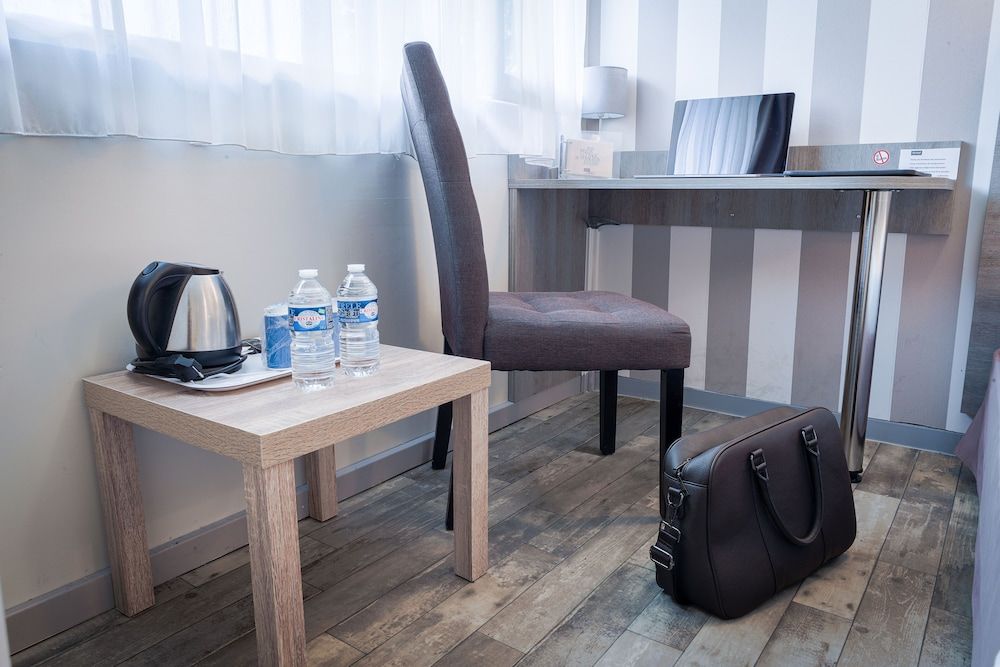 KYRIAD VALENCIENNES SUD – Rouvignies Standard Room, 2 Twin Beds 7