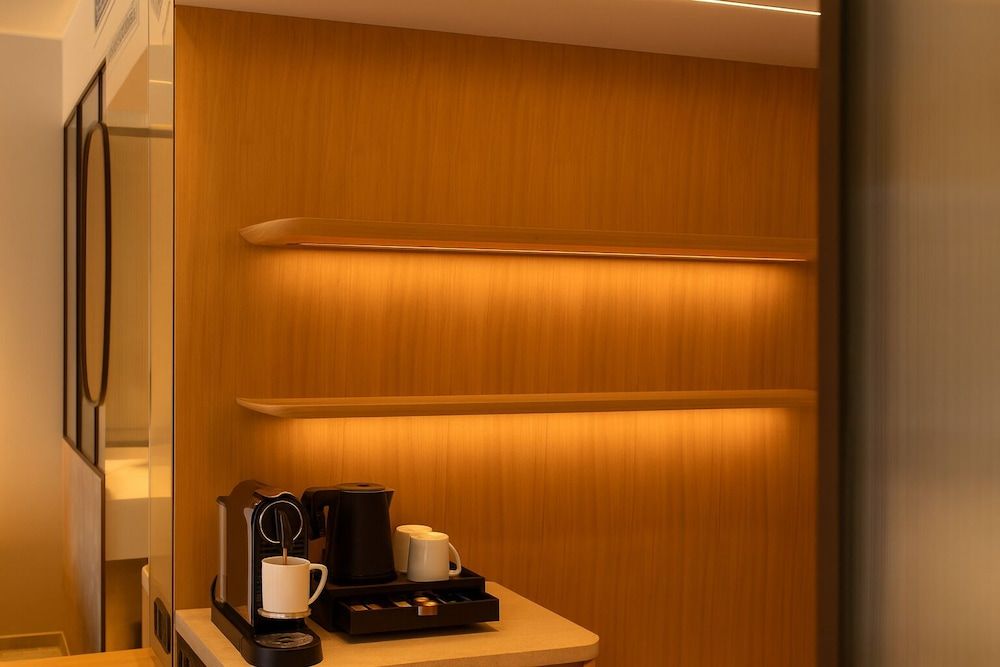 Golden Tulip Avignon Le Paradou Standard Room, 1 King Bed, Patio (20SQM, Flatscreen TV) 17