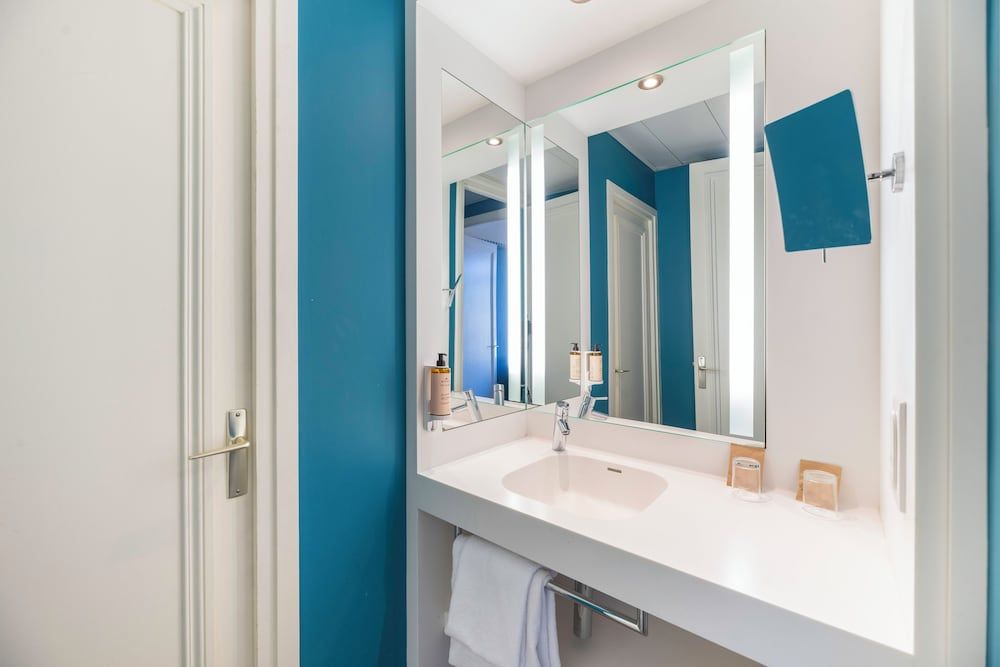 Mercure Lyon Centre Château Perrache Superior Room, 1 Double Bed 3