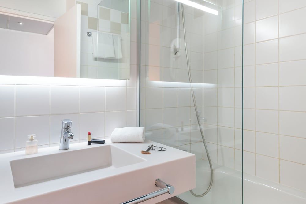 undefined ibis Styles Paris Gare de l'Est Château Landon 7
