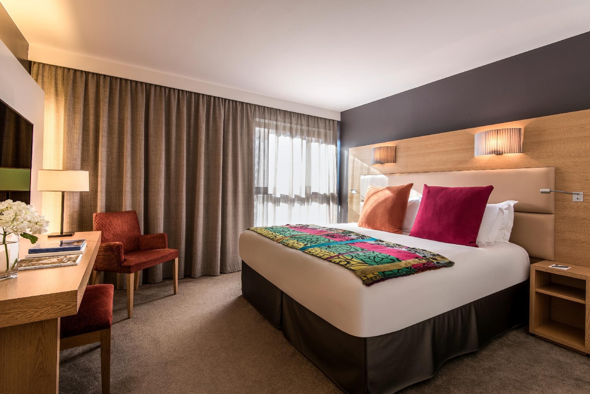 Superior Room, Pool View