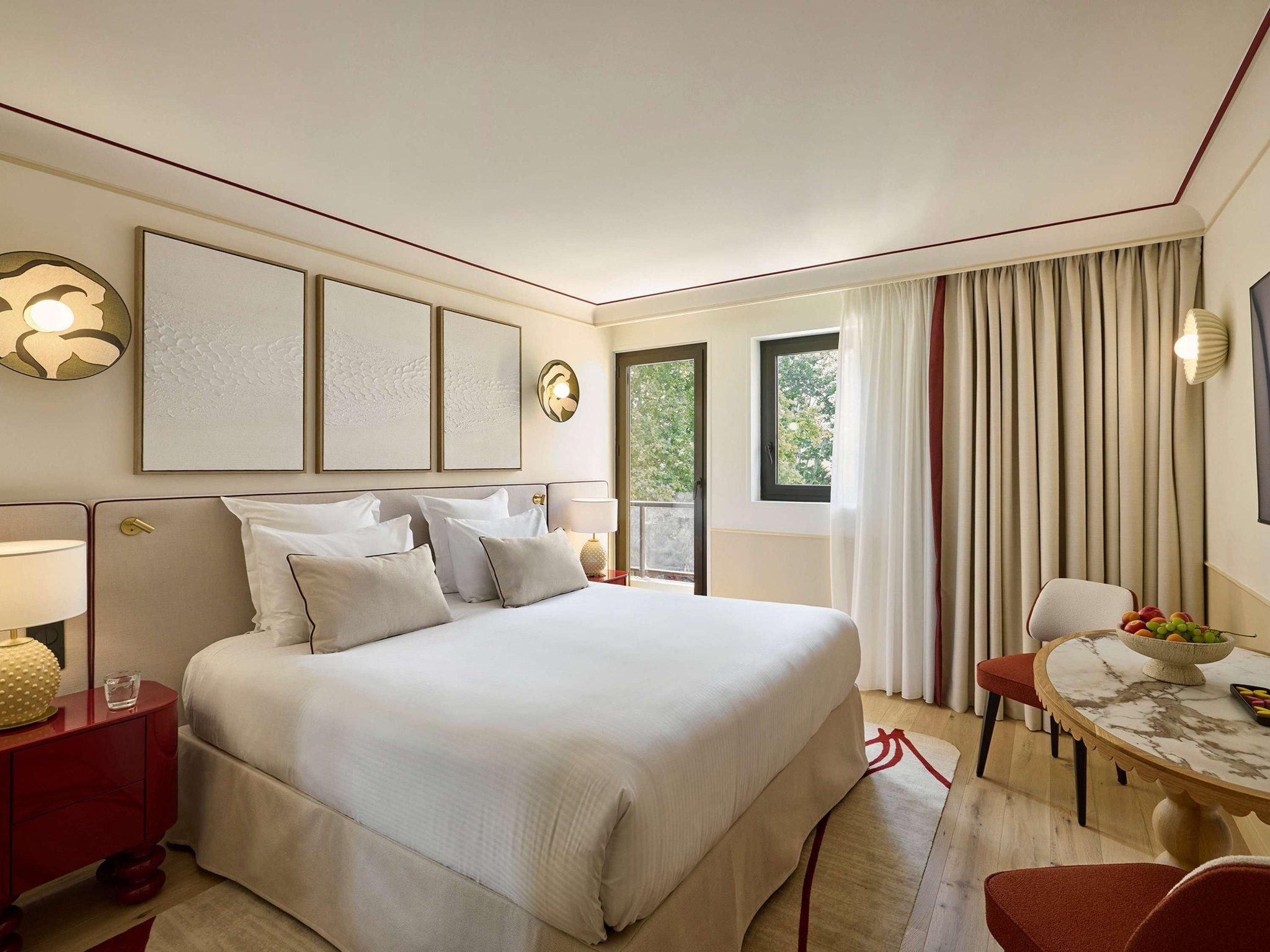 Deluxe Room, City View