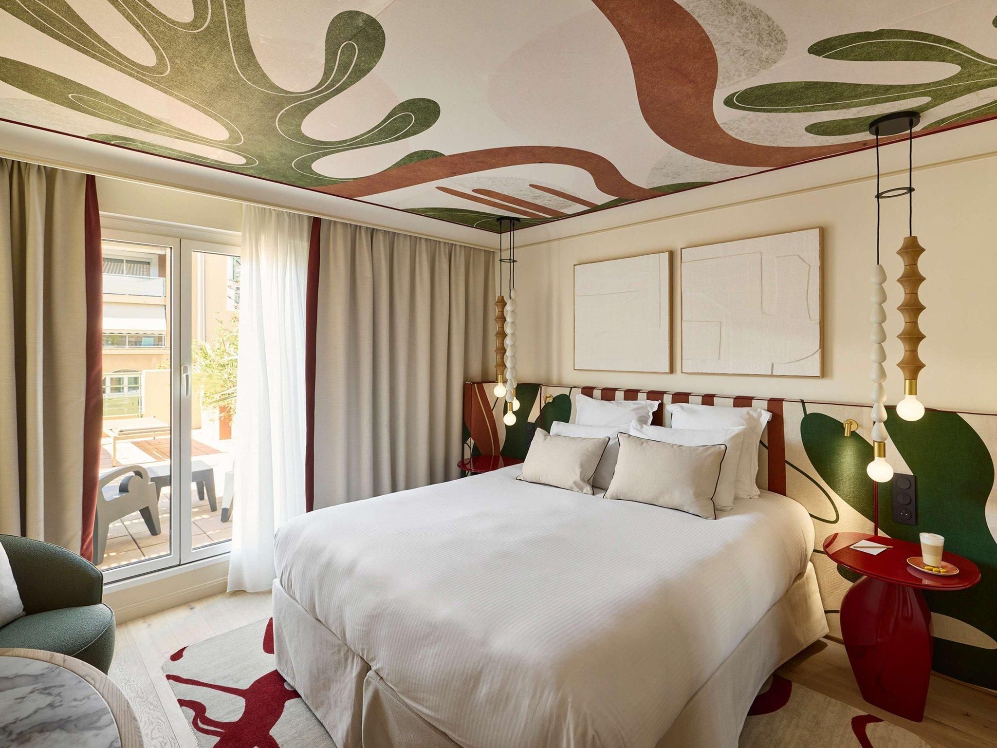 Executive Room, Terrace and Pool View