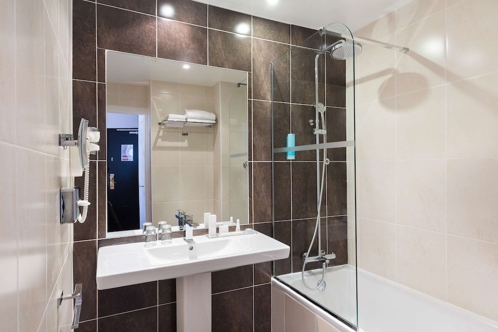 Best Western Plus Hotel Massena Nice Standard Room, 1 King Bed, Non Smoking (Twin bed on request) 10