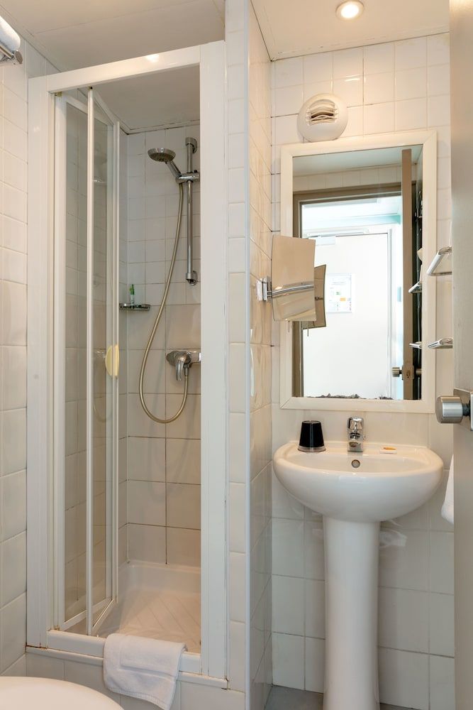 Hotel Des Nations Saint Germain Double or Twin Room 11