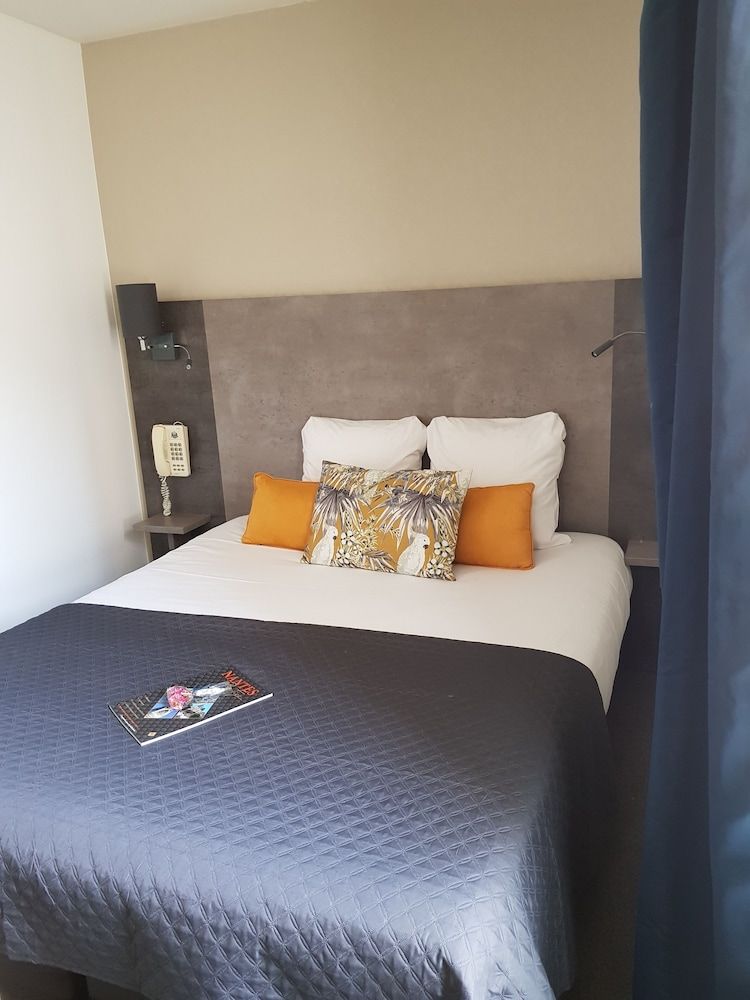 Privilege Room