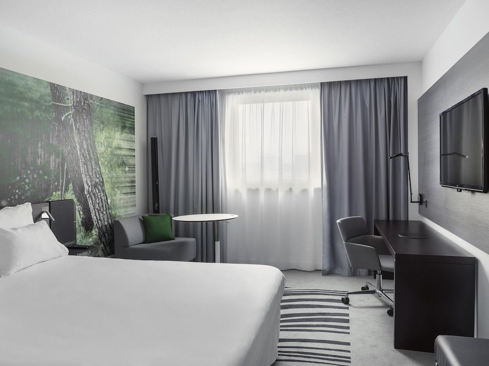 undefined Novotel Paris Charles de Gaulle Airport 5