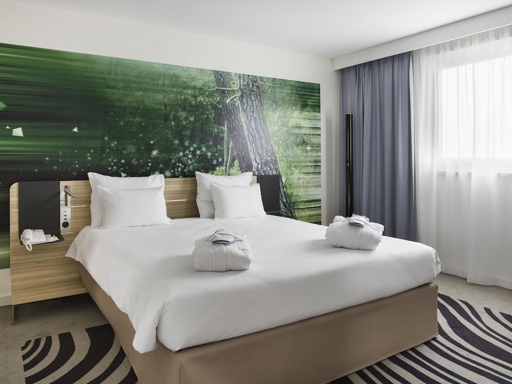 undefined Novotel Paris Charles de Gaulle Airport 2