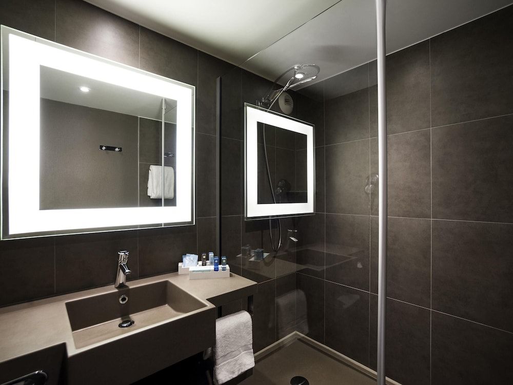 Novotel Paris Charles de Gaulle Airport Superior Room, 1 Double Bed with Sofa bed 4