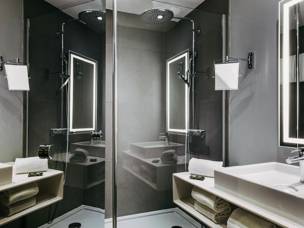 Novotel Paris Charles de Gaulle Airport Superior Room, 1 Double Bed with Sofa bed 3