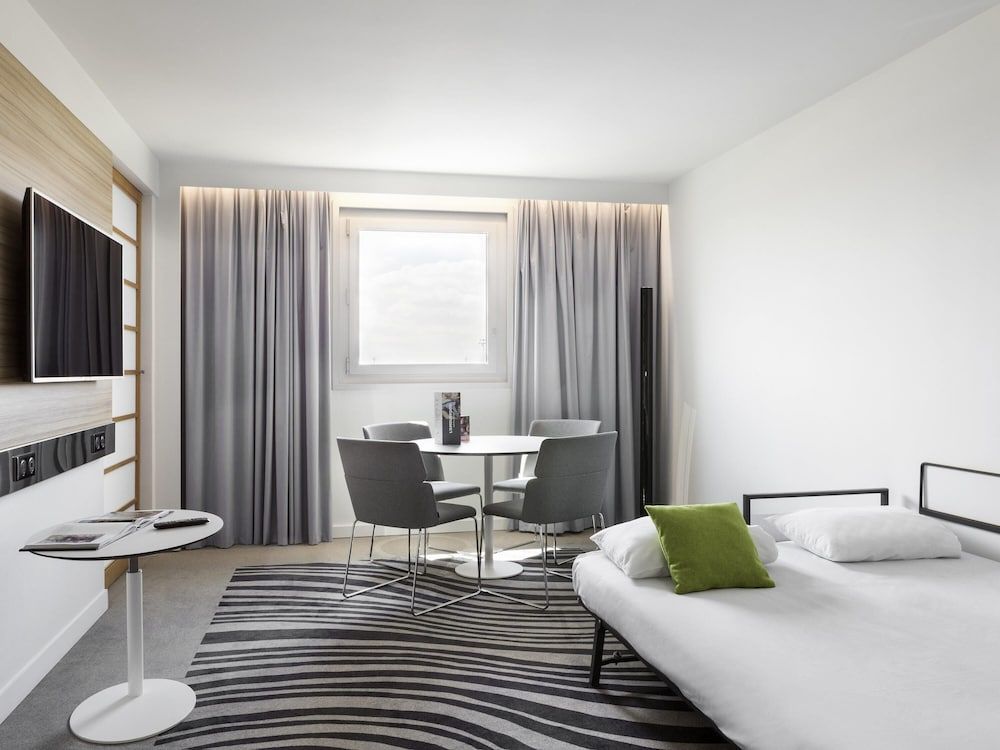 undefined Novotel Paris Charles de Gaulle Airport 4