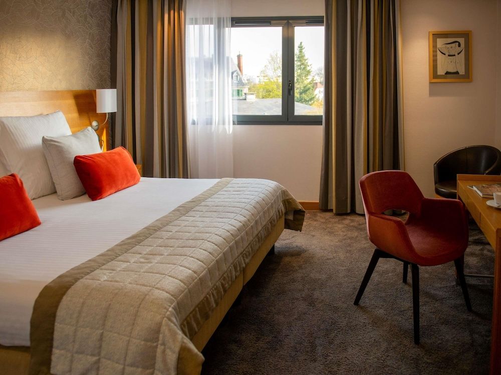 Standard Room, 1 King Bed