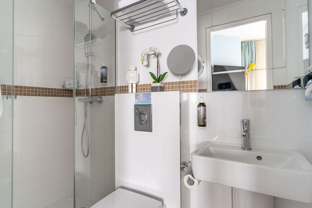 undefined Hôtel Augustin - Astotel 5