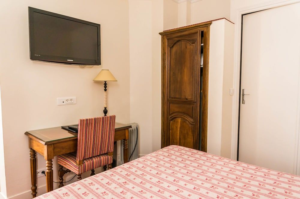 undefined Hôtel Exelmans 8