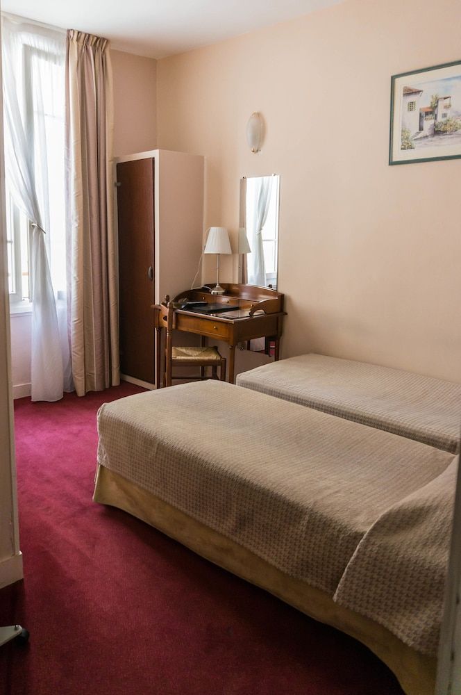 Hôtel Exelmans Classic Twin Room 2